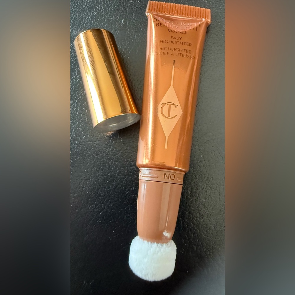 Charlotte Tilbury Spotlight Beauty Light Wand